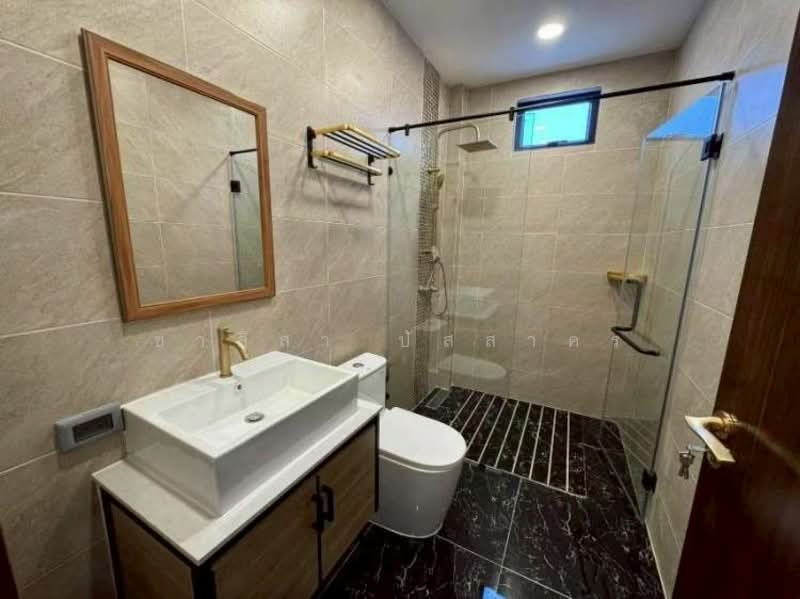 บ้านเดี่ยวซอยกอไผ่, ชลบุรี, หนองปรือ, บางละมุง, ชลบุรี, 300 ตร.ม., วิลล่า ขาย, โดย ชาลิสา ปัสสาคร, 500258425 - DDproperty.com