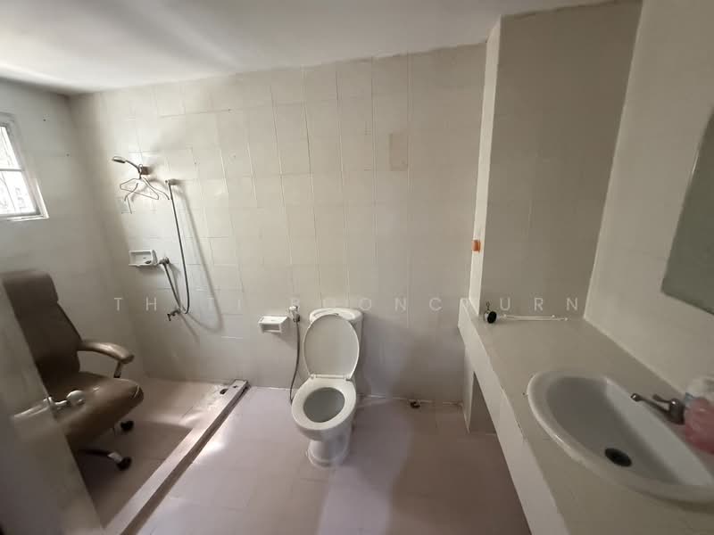 Townhouse, 6 bed, Town in Town, Wang Thonglang, Bangkok, Phlapphla, Wang Thonglang, Bangkok, 6 Bedrooms, 280 sqm, Townhouse For Rent, by Thiti Boonchurn, 500258468 - DDproperty.com