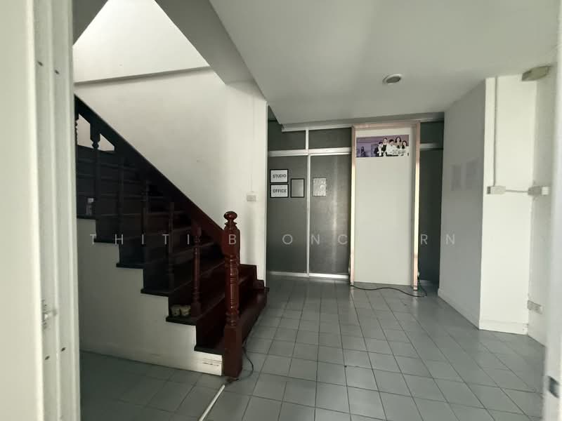 Townhouse, 6 bed, Town in Town, Wang Thonglang, Bangkok, Phlapphla, Wang Thonglang, Bangkok, 6 Bedrooms, 280 sqm, Townhouse For Rent, by Thiti Boonchurn, 500258468 - DDproperty.com