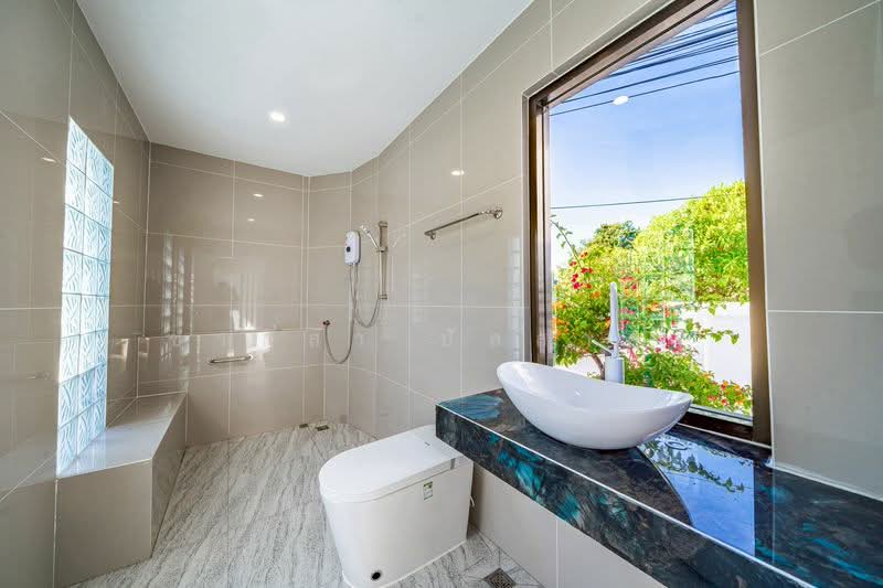 Paradise Villa 1 & 2, Chon Buri (Pattaya), Nong Pru, Bang Lamung (Pattaya), Chon Buri (Pattaya), 5 Bedrooms, 350 sqm, Villa For Sale, by ชาลิสา ปัสสาคร, 500258480 - DDproperty.com