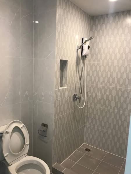 Baan Klang Muang Srinakarin – Onnut, Bangkok, 174 Soi On Nut 70/1, Prawet, Prawet, Bangkok, 3 Bedrooms, 141 sqm, Townhouse For Rent, by Correct Property, 500258514 - DDproperty.com
