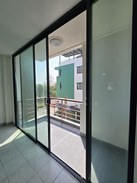 Selling Townhome The Village Punya-Ramintra 3.49 mb, Bangkok, ปัญญา-รามอินทรา, Bang Chun, Khlong Sam Wa, Bangkok, , 250 sqm, Shophouse For Sale, by Thanatsorn Hongmanop, 500258520 - DDproperty.com
