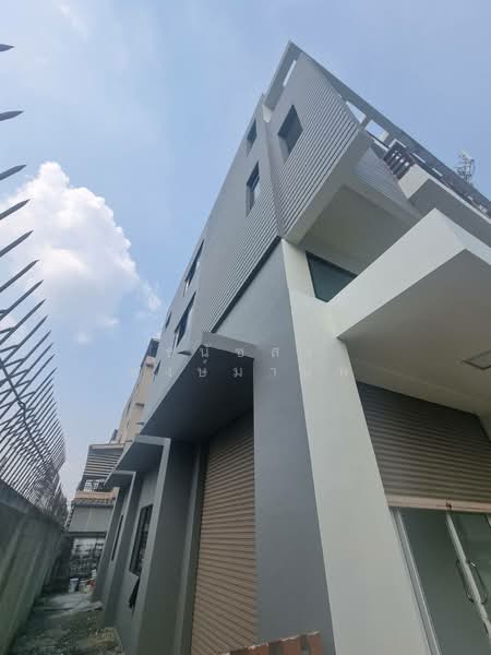 Townhome The Vallage ปัญญา-รามอินทรา, Bangkok, ปัญญา-รามอินทรา, Bang Chun, Khlong Sam Wa, Bangkok, , 250 sqm, Shophouse For Sale, by Thanatsorn Hongmanop, 500258520 - DDproperty.com