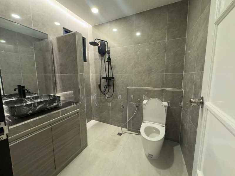 หมู่บ้านมัณฑนารังสิตคลอง 2 ตำบล ประชาธิปัตย์ อำเภอธัญบุรี ปทุมธานี 1, ปทุมธานี, รังสิต-นครนายก, ประชาธิปัตย์, ธัญบุรี, ปทุมธานี, 200 ตร.ม., บ้านเดี่ยว ขาย, โดย นภัสศรณ์ วงศ์สินไทยกร (นันท์), 500258538 - DDproperty.com