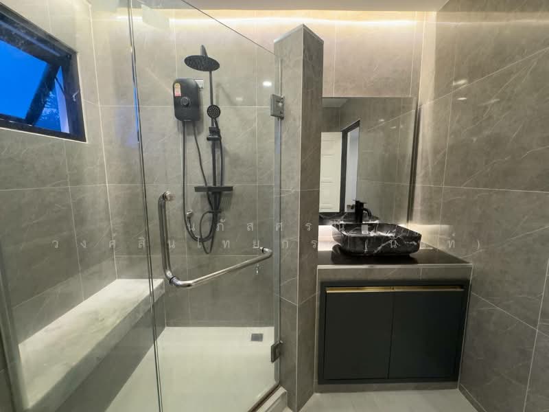 หมู่บ้านมัณฑนารังสิตคลอง 2 ตำบล ประชาธิปัตย์ อำเภอธัญบุรี ปทุมธานี 1, Pathum Thani, รังสิต-นครนายก, Prachathipat, Thanyaburi, Pathum Thani, 3 Bedrooms, 200 sqm, Single Detached House For Sale, by นภัสศรณ์ วงศ์สินไทยกร (นันท์), 500258538 - DDproperty.com