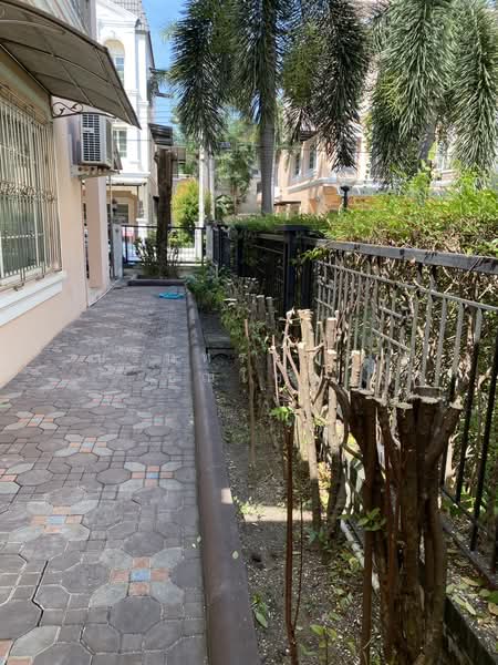 Urban Sathorn, Bangkok, Ratchaphruek Road, Bang Chak, Phasi Charoen, Bangkok, 3 Bedrooms, 200 sqm, Townhouse For Rent, by ปรินทร์ญาดา ชิณโชติ, 500258586 - DDproperty.com