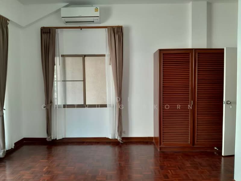 อารีย์-พหลโยธิน 12 | ออฟฟิศให้เช่า 3 ชั้น ทำเลใจกลางเมือง, กรุงเทพ, สามเสนใน, พญาไท, กรุงเทพ, 120 ตร.ม., ตึกแถว-อาคารพาณิชย์ ให้เช่า, โดย Pudis Chitrungsakorn, 500258605 - DDproperty.com
