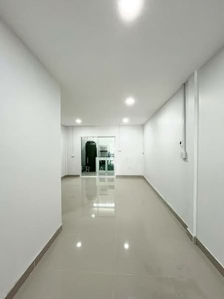 หมู่บ้านคลองจั่นวิลล่า 1 ซอยนวมินทร์ 32, Bangkok, Khlong Kum, Bueng Kum, Bangkok, 1 Bedroom, 190 sqm, Townhouse For Rent, by Airada Parasarn, 500258621 - DDproperty.com