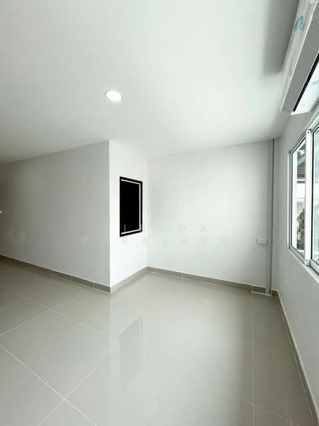 หมู่บ้านคลองจั่นวิลล่า 1 ซอยนวมินทร์ 32, Bangkok, Khlong Kum, Bueng Kum, Bangkok, 1 Bedroom, 190 sqm, Townhouse For Rent, by Airada Parasarn, 500258621 - DDproperty.com