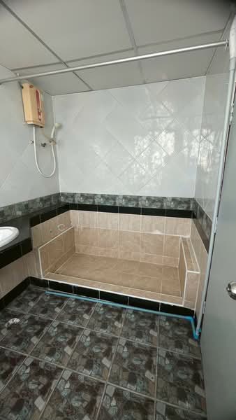 New Phetchaburi Road | 11-Storey Building for Rent, Bangkok, Bang Kapi, Huai Khwang, Bangkok, , 1,724 sqm, Shophouse For Rent, by Pudis Chitrungsakorn, 500258625 - DDproperty.com