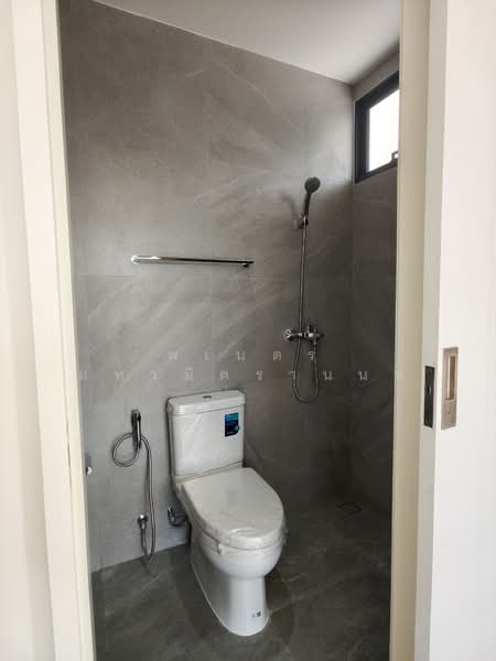 Feel Town Lat Phrao 101, Bangkok, ลาดพร้าว, Khlong Chaokhun Sing, Wang Thonglang, Bangkok, 4 Bedrooms, 270 sqm, Single Detached House For Sale, by พเนตร มหามิตรานนท์, 500258646 - DDproperty.com