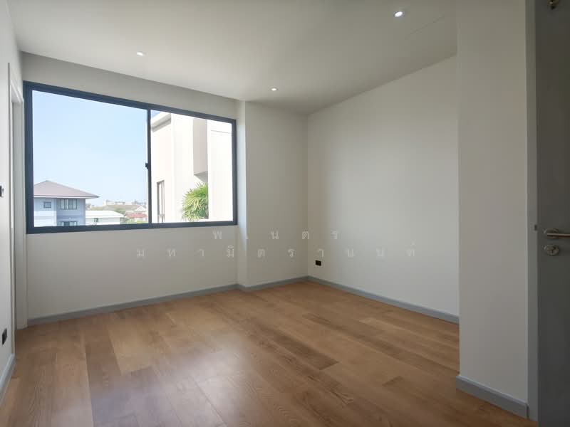 Feel Town Lat Phrao 101, Bangkok, ลาดพร้าว, Khlong Chaokhun Sing, Wang Thonglang, Bangkok, 4 Bedrooms, 270 sqm, Single Detached House For Sale, by พเนตร มหามิตรานนท์, 500258646 - DDproperty.com