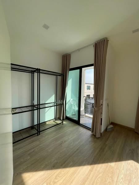 Patio Srinakarin-Rama 9, Bangkok, Krungthep Kreetha Road, Hua Mak, Bang Kapi, Bangkok, 4 Bedrooms, 191 sqm, Townhouse For Rent, by Khun Jane, 500258701 - DDproperty.com