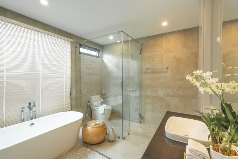 Lucky Layan Villas Phase 1, Phuket, 23 Moo 4 Thepkrasattri Road, Choeng Thale, Thalang, Phuket, 4 Bedrooms, 350 sqm, Single Detached House For Rent, by Mark Horsfall, 500258712 - DDproperty.com