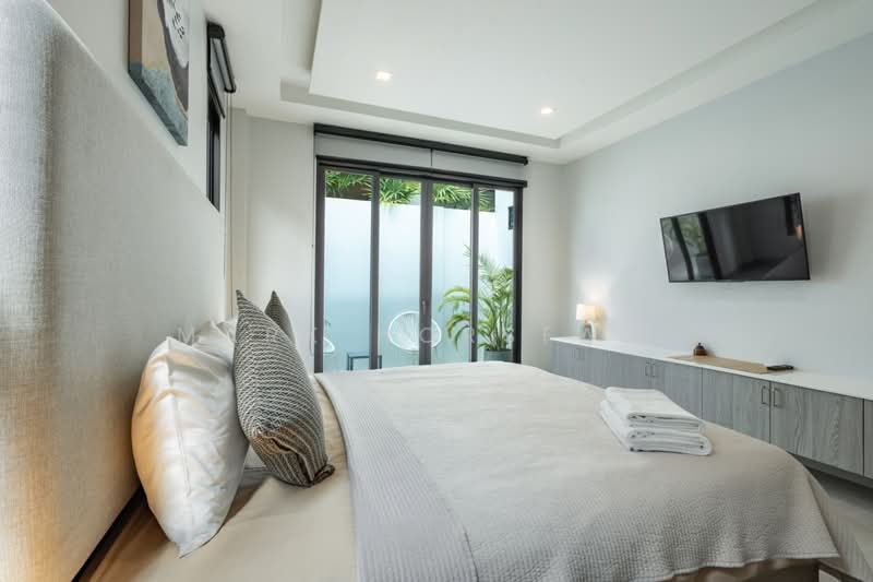 Lucky Layan Villas Phase 1, Phuket, 23 Moo 4 Thepkrasattri Road, Choeng Thale, Thalang, Phuket, 4 Bedrooms, 350 sqm, Single Detached House For Rent, by Mark Horsfall, 500258712 - DDproperty.com