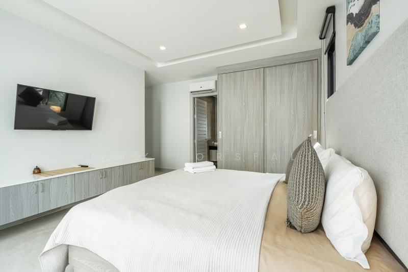 Lucky Layan Villas Phase 1, Phuket, 23 Moo 4 Thepkrasattri Road, Choeng Thale, Thalang, Phuket, 4 Bedrooms, 350 sqm, Single Detached House For Rent, by Mark Horsfall, 500258712 - DDproperty.com