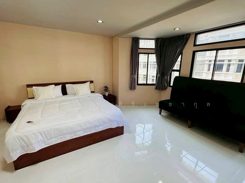 ให้เช่าทาวน์โฮมหรู อโศก-พร้อมพงษ์ สุขุมวิท ใจกลางเมือง 4 ห้องนอน 4 ห้องน้ำ เขตวัฒนา กรุงเทพฯ, กรุงเทพ, คลองตันเหนือ, วัฒนา, กรุงเทพ, 350 ตร.ม., ทาวน์เฮ้าส์ ให้เช่า, โดย ณภัทร พรสิริเมธากุล, 500258739 - DDproperty.com