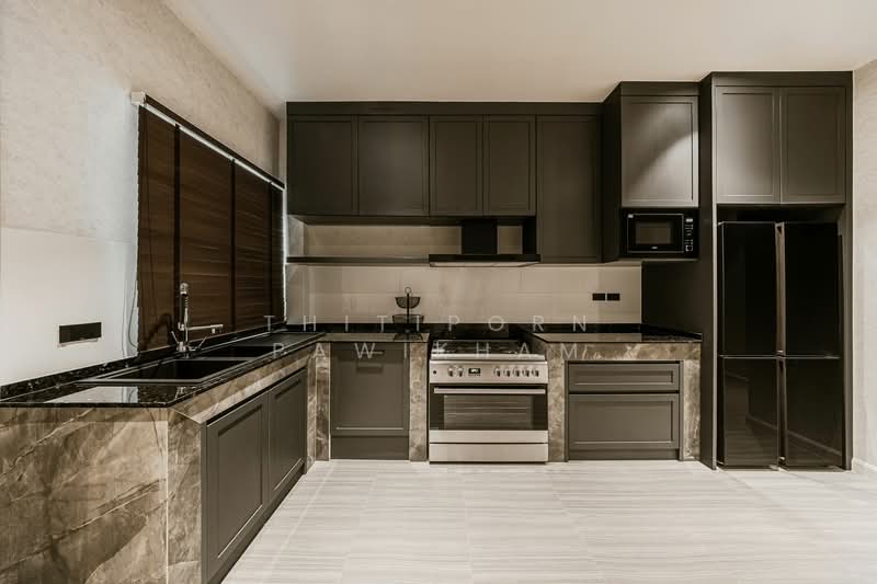 undefined, Chon Buri (Pattaya), Nong Pru, Bang Lamung (Pattaya), Chon Buri (Pattaya), 8 Bedrooms, 660 sqm, Villa For Rent, by Thitiporn Pawikham, 500258755 - DDproperty.com