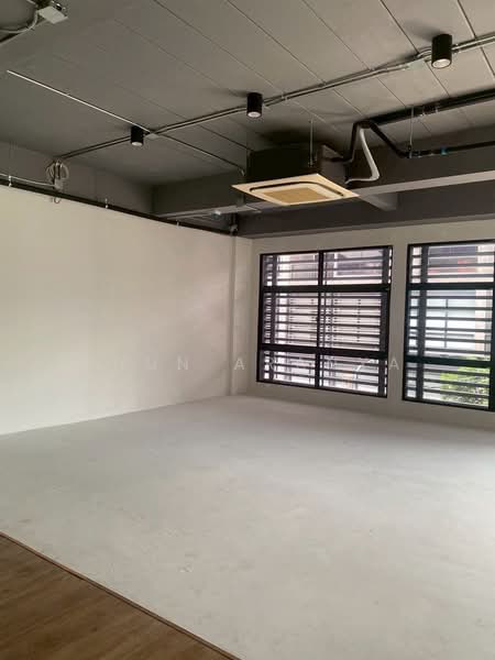 Sriwara Town in Town, Bangkok, Sriwara Road, Phlapphla, Wang Thonglang, Bangkok, Studio, 550 sqm, Townhouse For Rent, by Khun Aranya, 500258778 - DDproperty.com