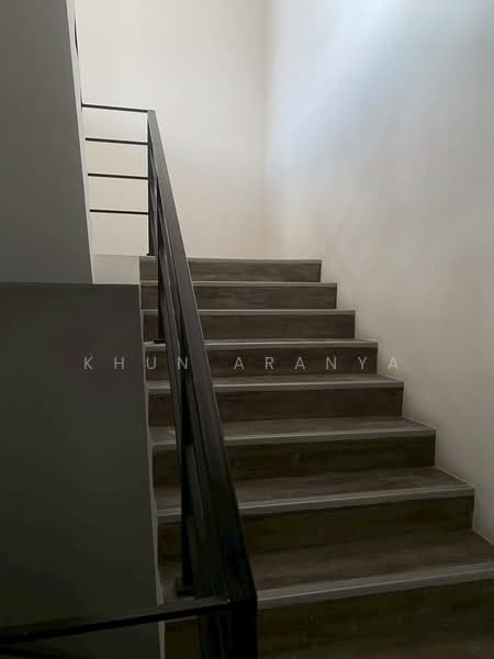 Sriwara Town in Town, Bangkok, Sriwara Road, Phlapphla, Wang Thonglang, Bangkok, Studio, 550 sqm, Townhouse For Rent, by Khun Aranya, 500258778 - DDproperty.com