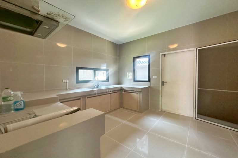 Burasiri Wongwaen-On Nut, Samut Prakan, Soi Kanchanaphisek 39, Kanchanaphisek Road, Rachathewa, Bang Plee, Samut Prakan, 3 Bedrooms, 150 sqm, Single Detached House For Sale, by คุณนา, 500258811 - DDproperty.com