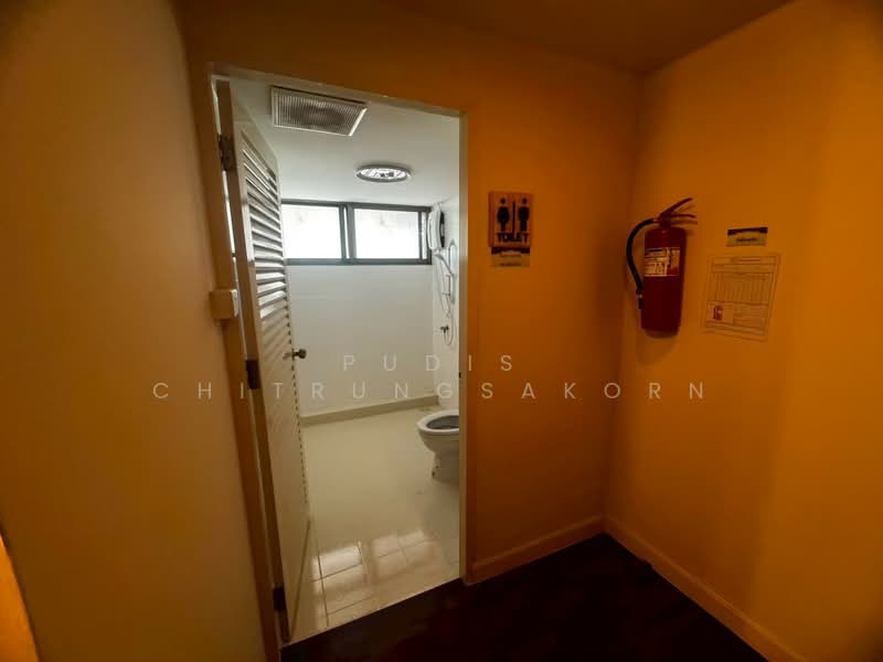 4-storey commercial building in prime Sukhumvit – Asoke – Phrom Phong area, Bangkok, Khlong Tan Nua, Watthana, Bangkok, , 200 sqm, Shophouse For Rent, by Pudis Chitrungsakorn, 500258814 - DDproperty.com