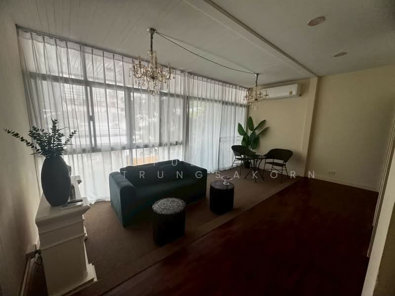 อาคารพาณิชย์ 4 ชั้น ทำเลทอง สุขุมวิท–อโศก–พร้อมพงษ์, กรุงเทพ, คลองตันเหนือ, วัฒนา, กรุงเทพ, 200 ตร.ม., ตึกแถว-อาคารพาณิชย์ ให้เช่า, โดย Pudis Chitrungsakorn, 500258814 - DDproperty.com