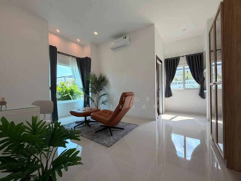 undefined, Chon Buri (Pattaya), Poong, Bang Lamung (Pattaya), Chon Buri (Pattaya), 3 Bedrooms, 200 sqm, Single Detached House For Sale, by Thitiporn Pawikham, 500258837 - DDproperty.com