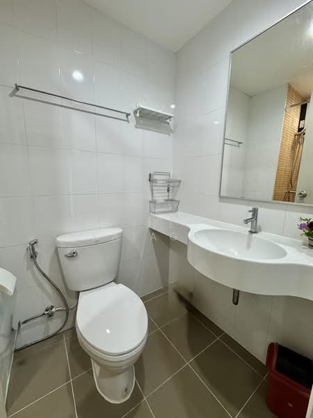 Lumpini Ville Ramkhamhaeng 60/2, Bangkok, 7 Soi Ramkhamhaeng 60/1, Ramkhamhaeng Road, Hua Mak, Bang Kapi, Bangkok, 2 Bedrooms, 45 sqm, Condo For Rent, by Line: @KatAgent, 500258839 - DDproperty.com