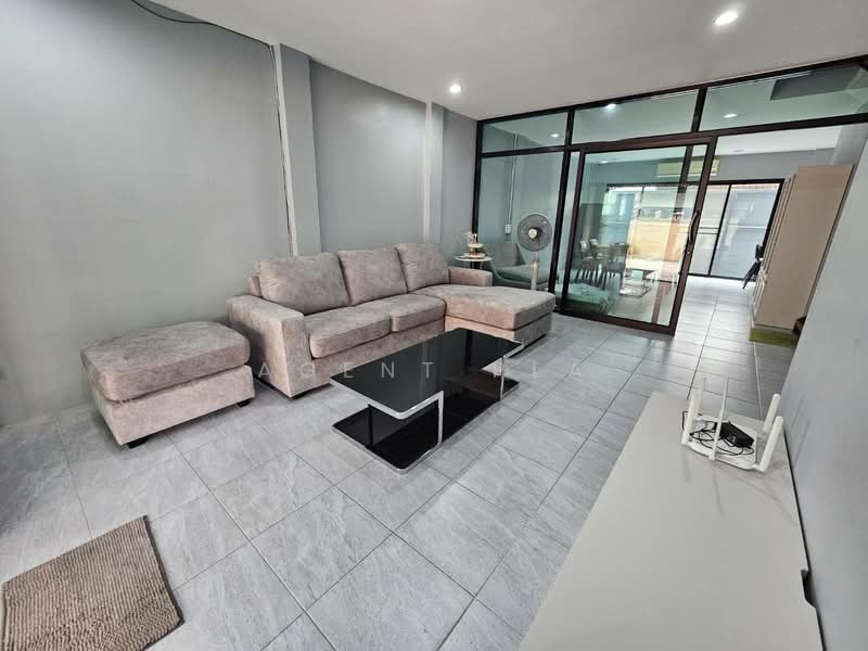 Townhouse for Rent (Corner Unit), Sukhumvit 72 near BTS Bearing (SPSP654), Samut Prakan, สุขุมวิท72, Samrong Nua, Muang Samut Prakarn, Samut Prakan, 3 Bedrooms, 170 sqm, Townhouse For Rent, by Agent Pla, 500258934 - DDproperty.com