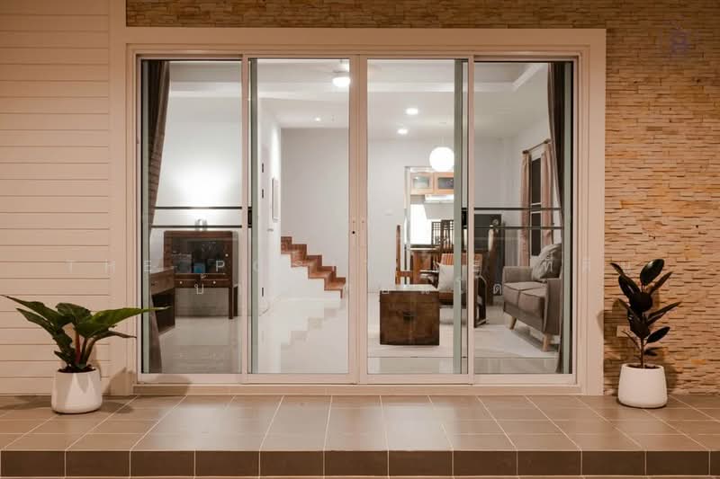 Newly Renovated House near Nimman (500 m.), Chiang Mai, Su Thep, Muang Chiang Mai, Chiang Mai, 3 Bedrooms, 140 sqm, Townhouse For Rent, by The Positive ที่ดิน บ้าน คอนโด, 500258962 - DDproperty.com