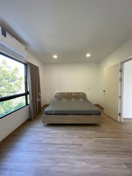 Patio Srinakarin-Rama 9, Bangkok, Krungthep Kreetha Road, Hua Mak, Bang Kapi, Bangkok, 4 Bedrooms, 161 sqm, Townhouse For Rent, by Namthip Wiwatmanitsakul, 500258973 - DDproperty.com