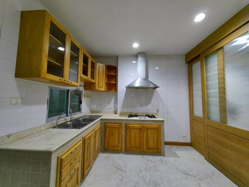 Baan Klang Krung Sathorn-Narathiwas : บ้านกลางกรุง สาทร-นราธิวาส, กรุงเทพ, 599 ถนนนนทรี, ช่องนนทรี, ยานนาวา, กรุงเทพ, 316 ตร.ม., ทาวน์เฮ้าส์ ขาย, โดย Khun Sai, 500259003 - DDproperty.com