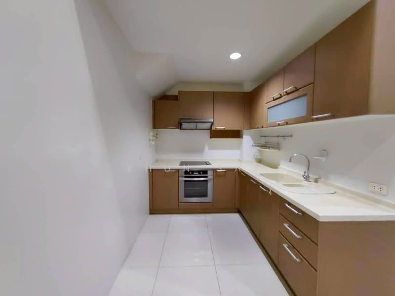 Baan Klang Krung Sathorn-Narathiwas, Bangkok, 599 Nonsi Road, Chong Nonsi, Yan Nawa, Bangkok, 4 Bedrooms, 316 sqm, Townhouse For Sale, by Khun Sai, 500259003 - DDproperty.com