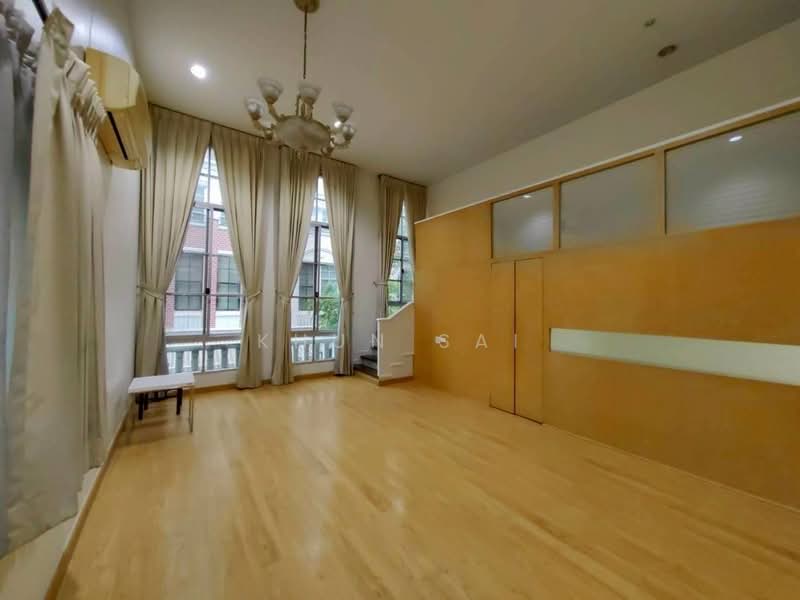 Baan Klang Krung Sathorn-Narathiwas, Bangkok, 599 Nonsi Road, Chong Nonsi, Yan Nawa, Bangkok, 4 Bedrooms, 316 sqm, Townhouse For Sale, by Khun Sai, 500259003 - DDproperty.com
