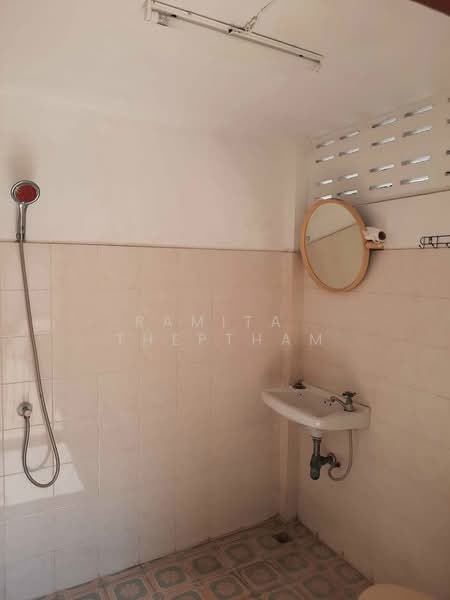 undefined, Bangkok, Samsen Nok, Huai Khwang, Bangkok, 3 Bedrooms, 60 sqm, Single Detached House For Rent, by Ramita  Theptham, 500259058 - DDproperty.com