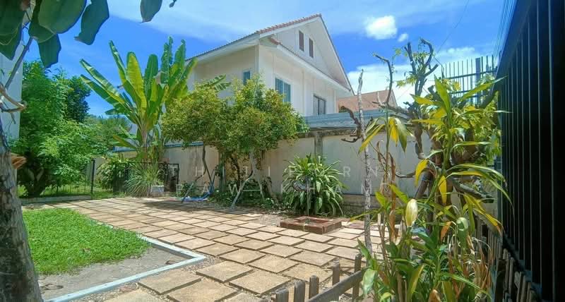 undefined, Chon Buri (Pattaya), Huai Yai, Bang Lamung (Pattaya), Chon Buri (Pattaya), 4 Bedrooms, 220 sqm, Townhouse For Sale, by Thitiporn Pawikham, 500259071 - DDproperty.com