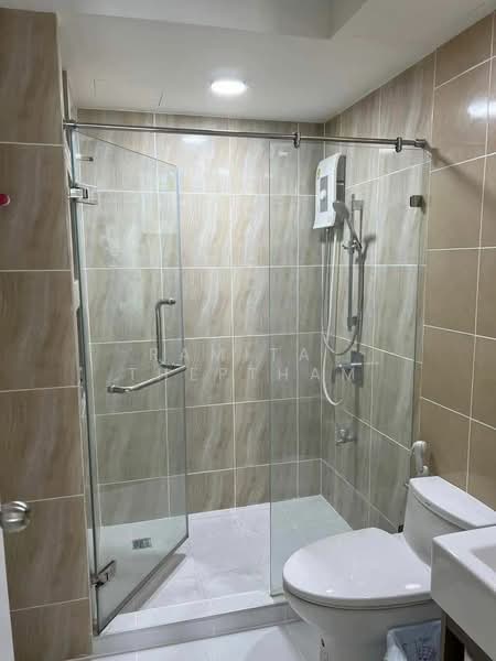 The Bangkok Sathorn-Taksin, Bangkok, Krung Thonburi, Bang Lam Phu Lang, Khlong San, Bangkok, 1 Bedroom, 43 sqm, Condo For Rent, by Ramita  Theptham, 500259101 - DDproperty.com
