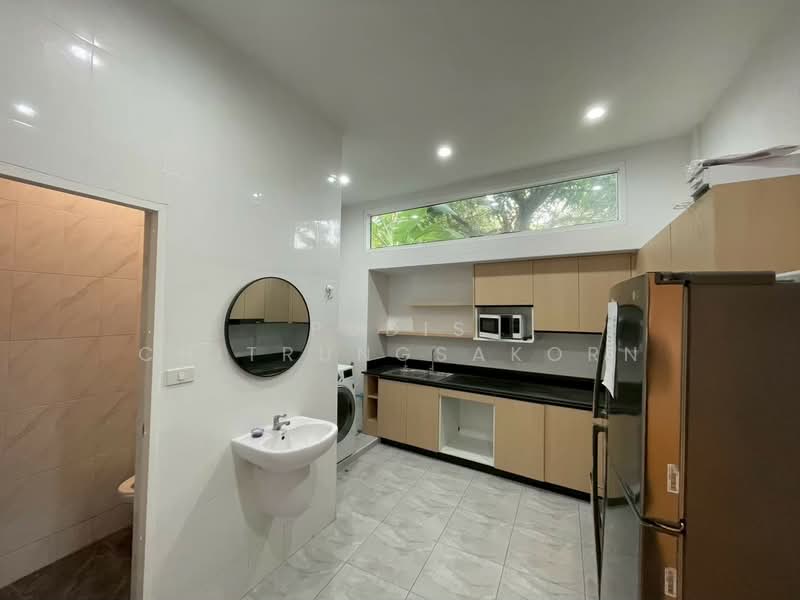 4-Storey Townhouse for Rent – Sathu Pradit (Near Rama 3), Bangkok, Bang Pong Pang, Yan Nawa, Bangkok, , 250 sqm, Shophouse For Rent, by Pudis Chitrungsakorn, 500259111 - DDproperty.com