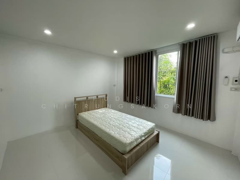 4-Storey Townhouse for Rent – Sathu Pradit (Near Rama 3), Bangkok, Bang Pong Pang, Yan Nawa, Bangkok, , 250 sqm, Shophouse For Rent, by Pudis Chitrungsakorn, 500259111 - DDproperty.com