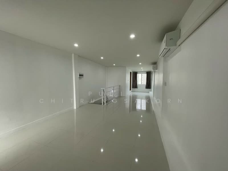 ปล่อยเช่า Townhouse 4 ชั้น ทำเลสาธุประดิษฐ์ ใกล้พระราม 3, กรุงเทพ, บางโพงพาง, ยานนาวา, กรุงเทพ, 250 ตร.ม., ตึกแถว-อาคารพาณิชย์ ให้เช่า, โดย Pudis Chitrungsakorn, 500259111 - DDproperty.com