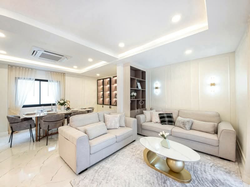 5-BR Villa, Chon Buri (Pattaya), Nong Pru, Bang Lamung (Pattaya), Chon Buri (Pattaya), 5 Bedrooms, 340 sqm, Villa For Sale, by Thitiporn Pawikham, 500259188 - DDproperty.com