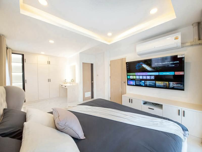5-BR Villa, Chon Buri (Pattaya), Nong Pru, Bang Lamung (Pattaya), Chon Buri (Pattaya), 5 Bedrooms, 340 sqm, Villa For Sale, by Thitiporn Pawikham, 500259188 - DDproperty.com