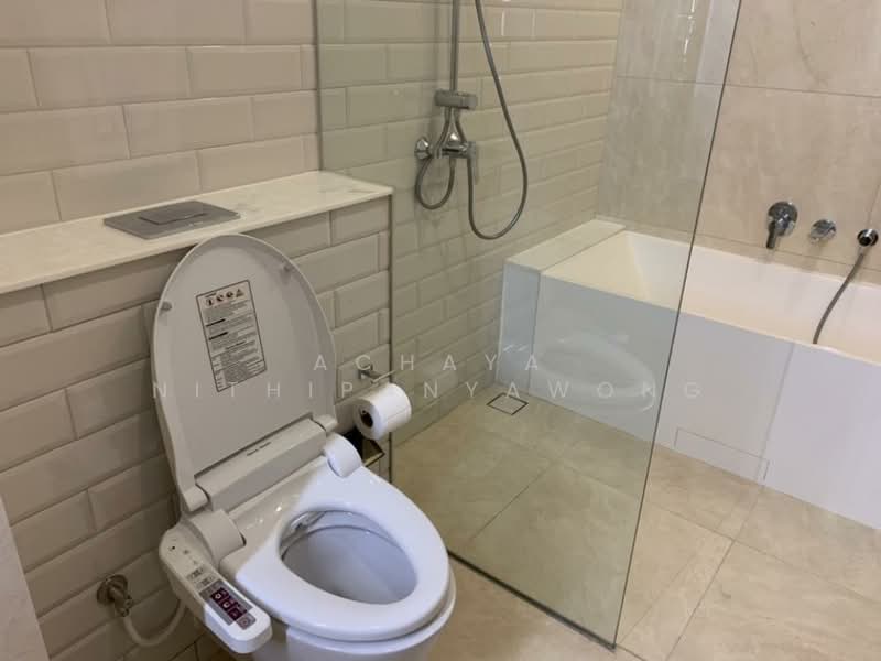 Siamese Exclusive 42, Bangkok, 19 Sukhumvit 42, Khlong Toei, Khlong Toei, Bangkok, 1 Bedroom, 42 sqm, Condo For Rent, by Achaya Nithipanyawong, 500259201 - DDproperty.com