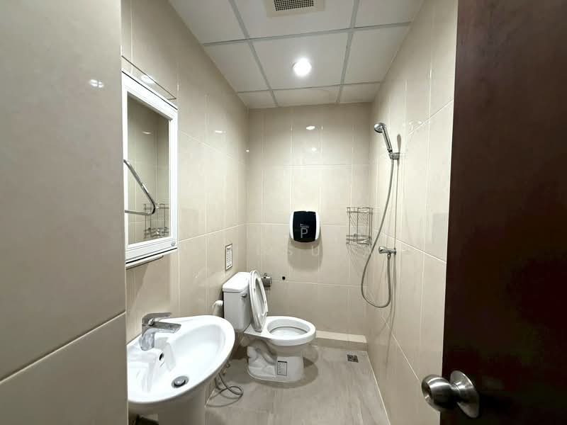 Rishi Court, Bangkok, 47 Soi Sukhumvit 15, Khlongtoei Nua, Watthana, Bangkok, 3 Bedrooms, 200 sqm, Condo For Rent, by Gochaporn Fongsupa, 500259228 - DDproperty.com