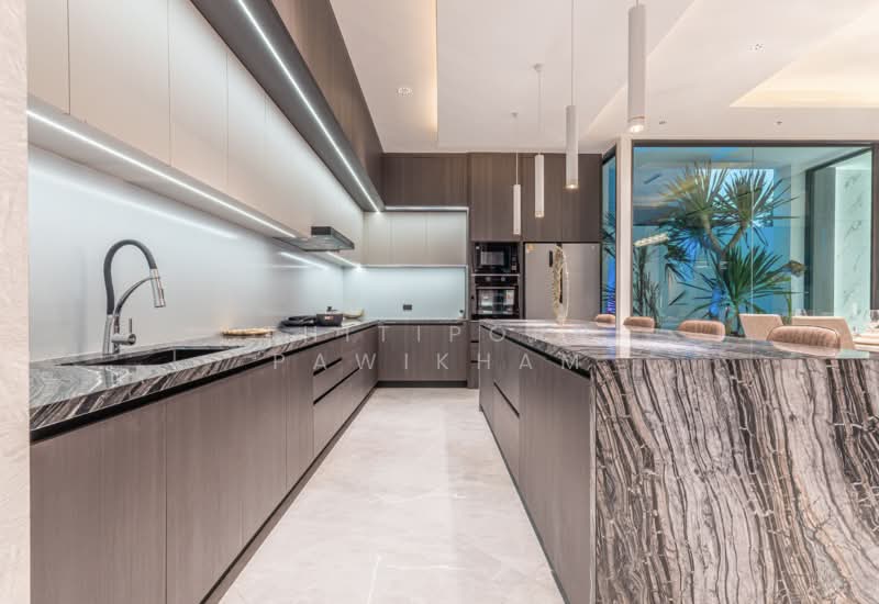 5-BR House, Chon Buri (Pattaya), Nong Pru, Bang Lamung (Pattaya), Chon Buri (Pattaya), 5 Bedrooms, 329 sqm, Single Detached House For Sale, by Thitiporn Pawikham, 500259250 - DDproperty.com