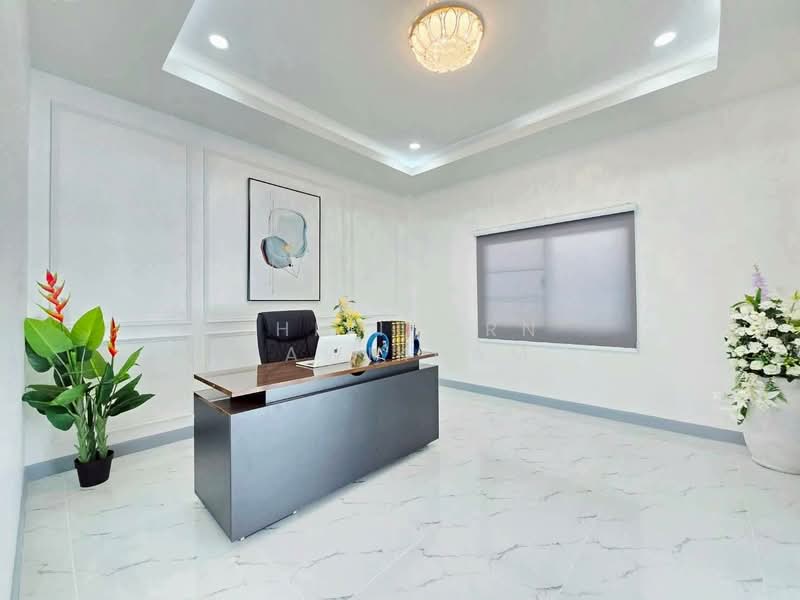 5-BR Villa, Chon Buri (Pattaya), Poong, Bang Lamung (Pattaya), Chon Buri (Pattaya), 5 Bedrooms, 400 sqm, Villa For Sale, by Thitiporn Pawikham, 500259265 - DDproperty.com