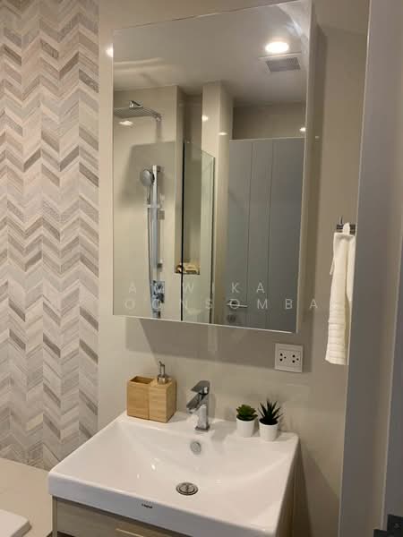 Oka Haus Sukhumvit 36, Bangkok, 3399 Rama 4 Road, Khong Tan, Khlong Toei, Bangkok, 1 Bedroom, 35 sqm, Condo For Rent, by Amwika Karoonsombat, 500259340 - DDproperty.com