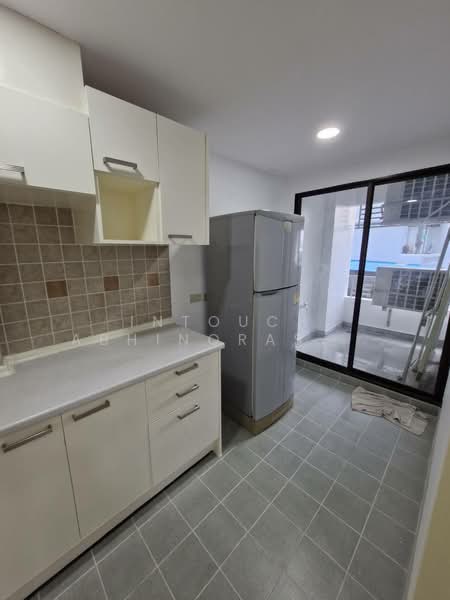 For Rent - Lumpini Place Narathiwas Ratchanakarin, Bangkok