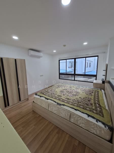 ให้เช่า - Lumpini Place Narathiwas Ratchanakarin : อาคารลุมพินี เพลส นราธิวาสราชนครินทร์, กรุงเทพ